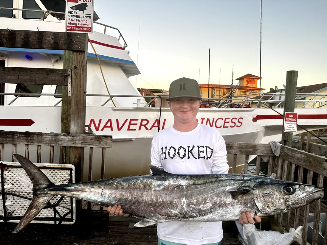 Fishing at the start or end of your vacation in Port Canaveral with a charter boat and fresh catch